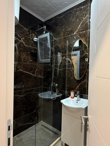 Un baño de NOVO 2025 Apartmani 4S