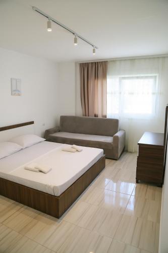 Gallery image of Low Cost Hotel Kosova in Shëngjin