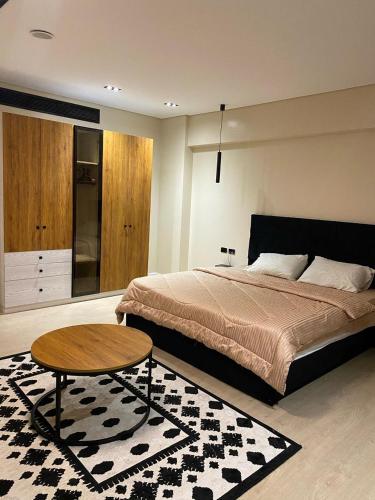 شقه ميدان الجمهوريه بالدقي