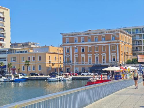 Tinelinn Apartments Zadar #Old Town Bridge