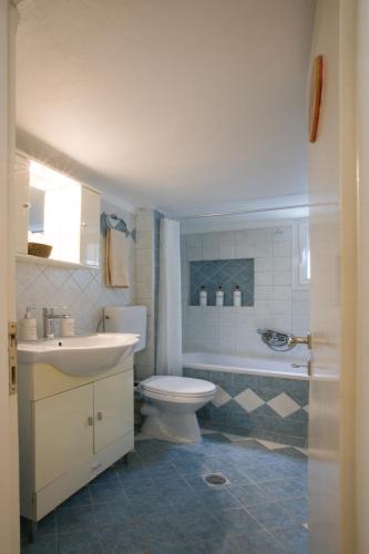 White Elegant Stay