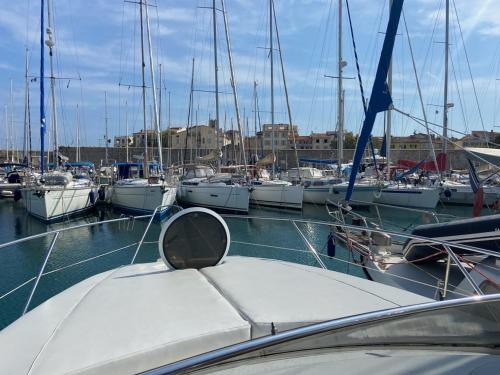 Séjour face au Vieil Antibes avec parking photo 8