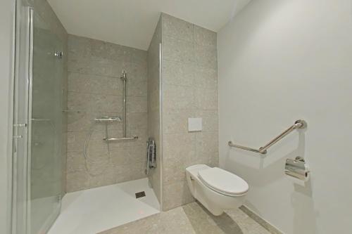 Ένα μπάνιο στο Appart hotel Saint-Denis