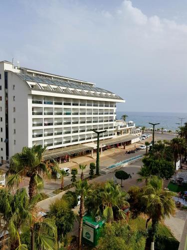 Γενική θέα στη θάλασσα ή θέα στη θάλασσα από  αυτό το ξενοδοχείο διαμερισμάτων