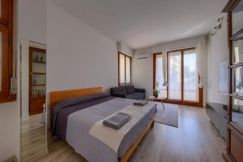 Show Me Florence 2 bedroom appartment Duomo & Airport TRAM