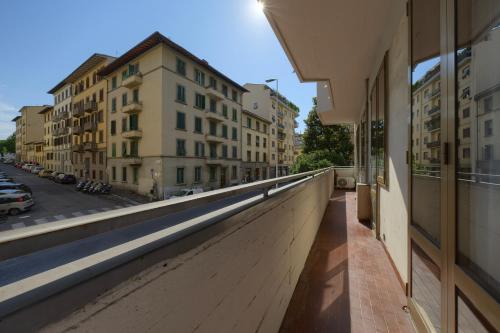 Show Me Florence 2 bedroom appartment Duomo & Airport TRAM