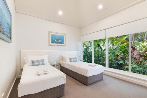 Postel nebo postele na pokoji v ubytování Mirage Resort Villa 120 with access to Sheraton Facilities