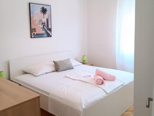 Apartments with parking space Zadar - 24724