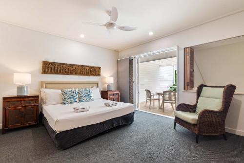 Ένα ή περισσότερα κρεβάτια σε δωμάτιο στο Mirage Resort Villa 177 with access to Sheraton Facilities