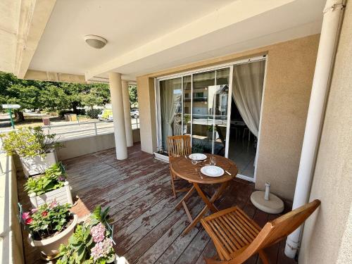 Appartement T3 avec terrasse et garage à 300 m de la plage, quartier Arago - FR-1-92-582