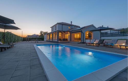 Gorgeous Home In Sibenik