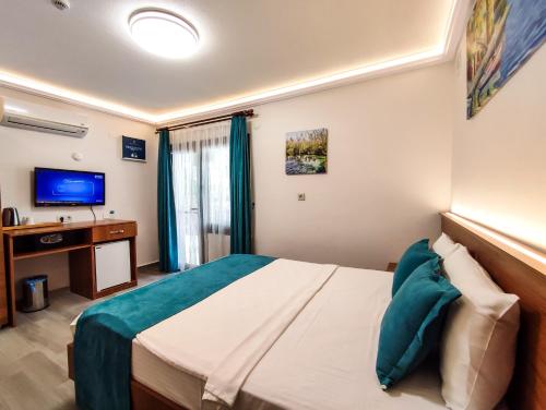 Televisyen dan/atau pusat hiburan di İskelem Otel