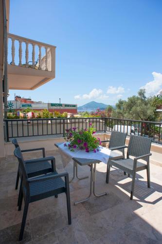 Un balcón o terraza en Pržno Bay