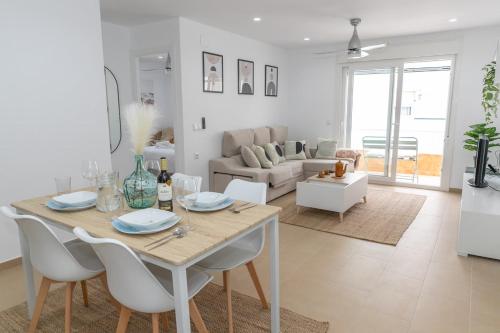 Casa Melva | Primera línea con terraza, moderno