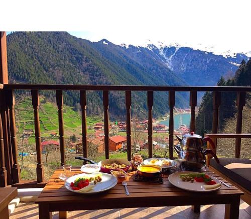 Nespecifikovaný výhled na hory nebo výhled na hory při pohledu z apartmánu