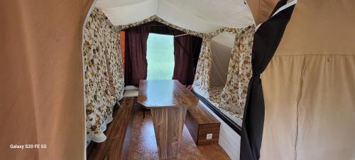 Fotografie z fotogalerie ubytování Sous les étoiles caravane camping le sorbier v destinaci Castang