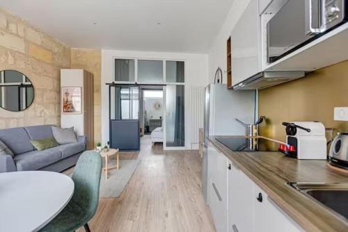 Beautiful apartment Bordeaux Tram D Croix de Seguey