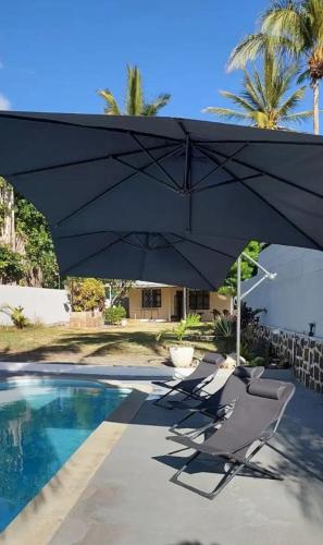 Piscine de l'établissement Beachfront Villa Klondike - Private 3-bedrooms ou située à proximité