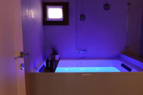 Venice Luxury Suite - Private Jacuzzi and Design photo 9