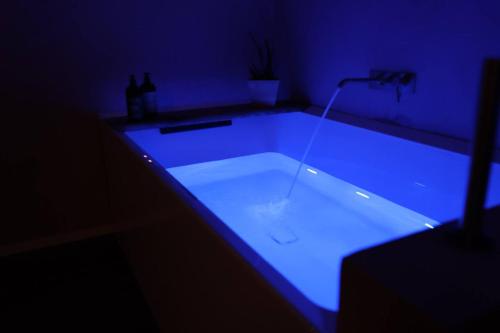 Venice Luxury Suite - Private Jacuzzi and Design photo 22