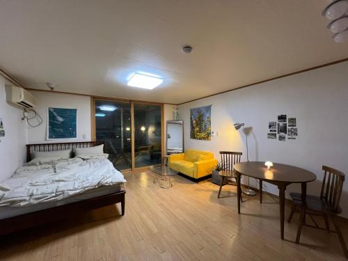 Ένα ή περισσότερα κρεβάτια σε δωμάτιο στο Cozy Camping