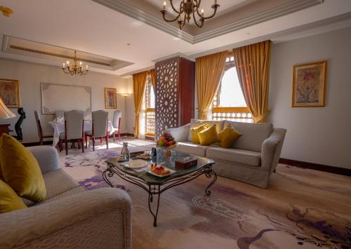 Coin salon dans l'établissement Dar Al Taqwa Hotel