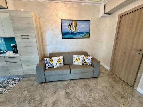 Χώρος καθιστικού στο WHITE TOWER Luxury Suite