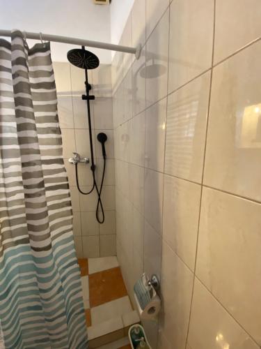 Kúpeľňa v ubytovaní ZISIS APARTMENTS No2