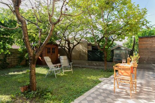 Κήπος έξω από το Quiet Location with Private Garden