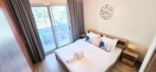 Cozy 1 Bed aprt in Marina Diamond 1 Tower