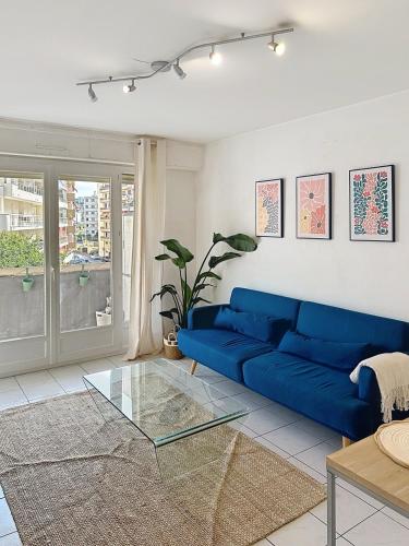 3P terrace, with air conditioning beach and center within walking distance