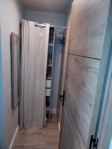 Cosy 4 personnes au bord de l'eau