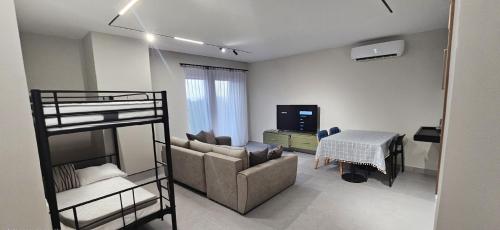 Φωτογραφία από το άλμπουμ του Seaside Escape - 50 m to shore 2 σε Golem