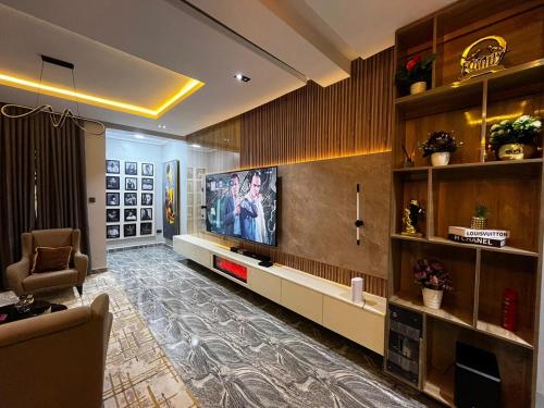 Lahdas Apartmentにあるテレビまたはエンターテインメントセンター