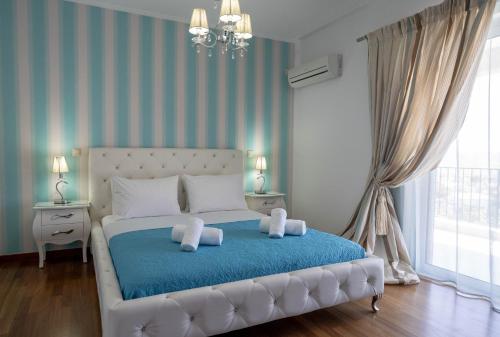 Zinovia's Luxury House