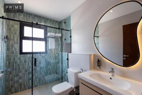 Un baño de Prime Residence Zayed Hills