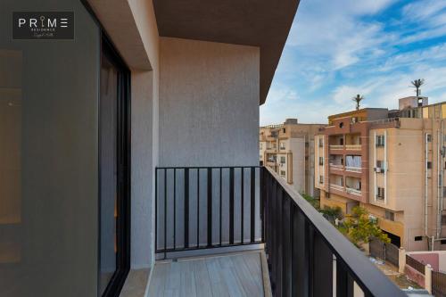 Un balcón o terraza en Prime Residence Zayed Hills
