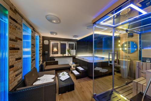 Oasis Wellness Suites by Madison Luxury Apartments