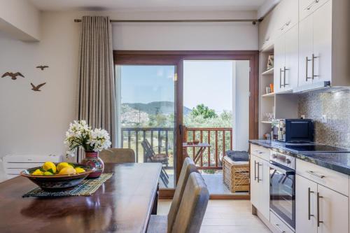 ILKA Residence - Stylish Stay Near Skopelos Port
