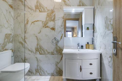 ILKA Residence - Stylish Stay Near Skopelos Port