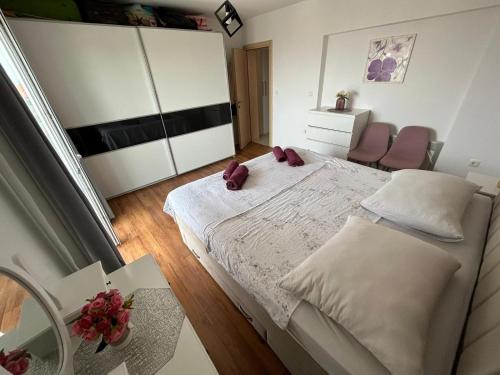 Spacious apartment in Makarska Maria