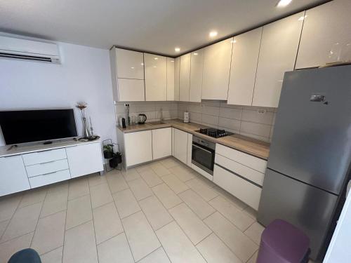 Spacious apartment in Makarska Maria