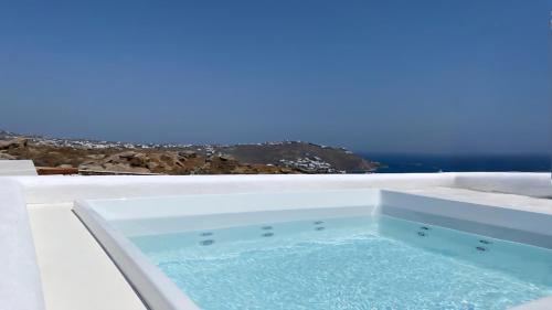 Gallery image of Villa Aderfia with private hot tub in Ornos
