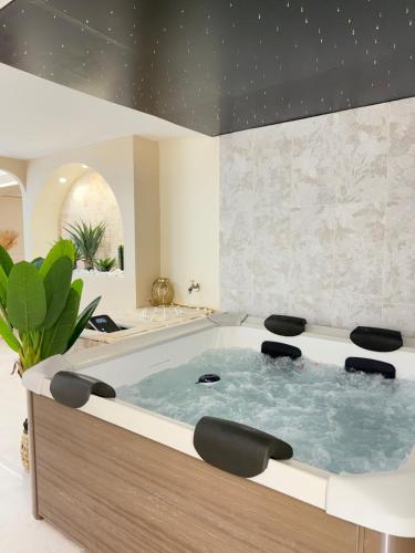 Romantic Private Spa Suite - Casacocoonspa - Love room