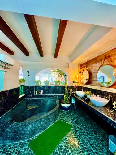 Bazen u ili blizu objekta River side garden house
