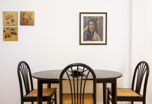Cute Retro Apartment In Exarchia Neighborhood