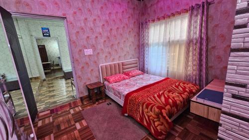 Postel nebo postele na pokoji v ubytování Sukoon Villa at Bhaderwah