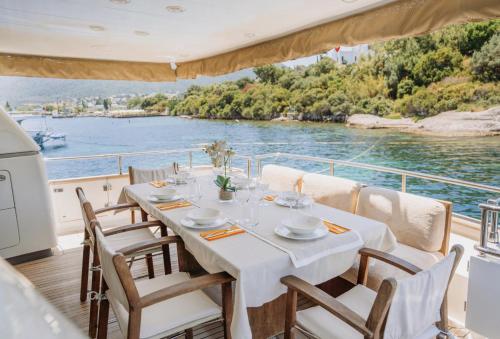 Billede fra billedgalleriet på SANLORENZO SL Deluxe Motoryacht i Bodrum City
