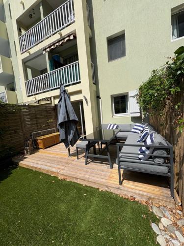 Photo de la galerie de l'établissement Appartement avec piscine jardin Cagnes sur mer, à Cagnes-sur-Mer