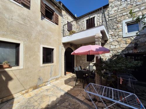 Stone house Pietro